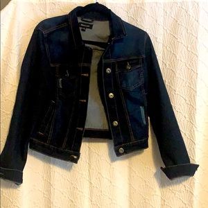 Dark wash denim jacket! Size M (cropped)